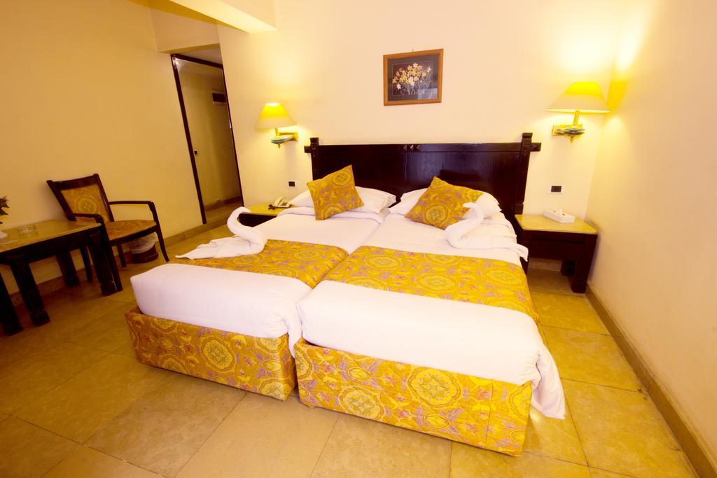 Cataract Pyramids Resort Kafrat al Jabal Luaran gambar